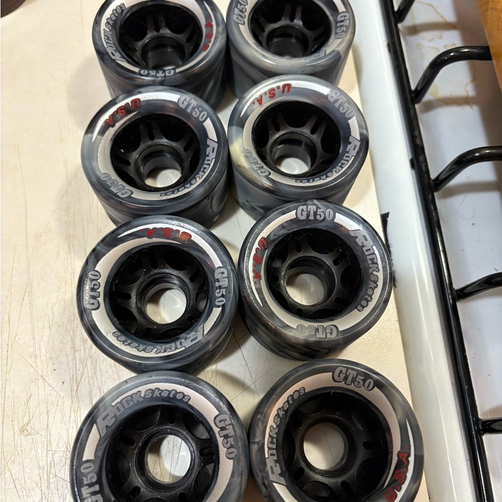 Rock Skates GT50 Sure Grip Roller Skate Wheels 62mm / 92a Set - Black and Gray